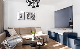 City Center Apartment 81 - Properunit